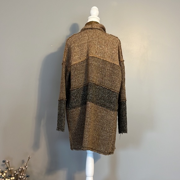 Mystree Long Cardigan Sweater in Browns and Gray, Size Medium - Picture 4 of 5